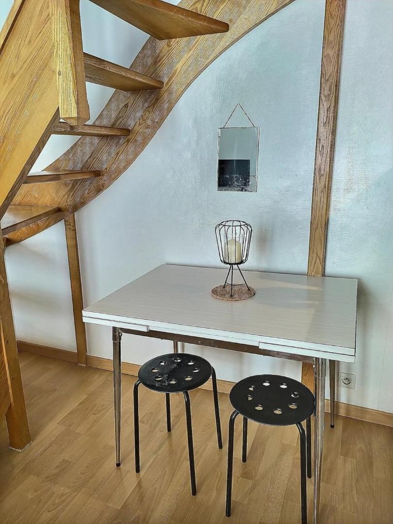 Le Travel - Appartement Equipe Proche Centre Et Yschools Troyes Eksteriør billede